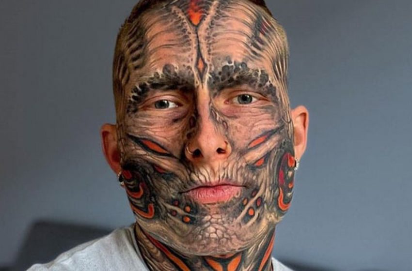  Μια εξωγήινη ομορφιά. Ένας Αμερικανός που κάλυψε τον εαυτό του με τατουάζ μας έδειξε πώς φαινόταν χωρίς αυτά