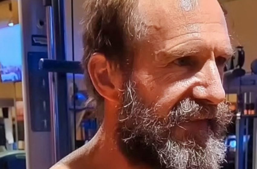 Η μεταμόρφωση του σταρ του Χόλιγουντ για έναν νέο ρόλο έχει κάνει τους πάντες να μιλούν: Ποιος είναι αυτός ο γραμμωμένος και γενειοφόρος άντρας;