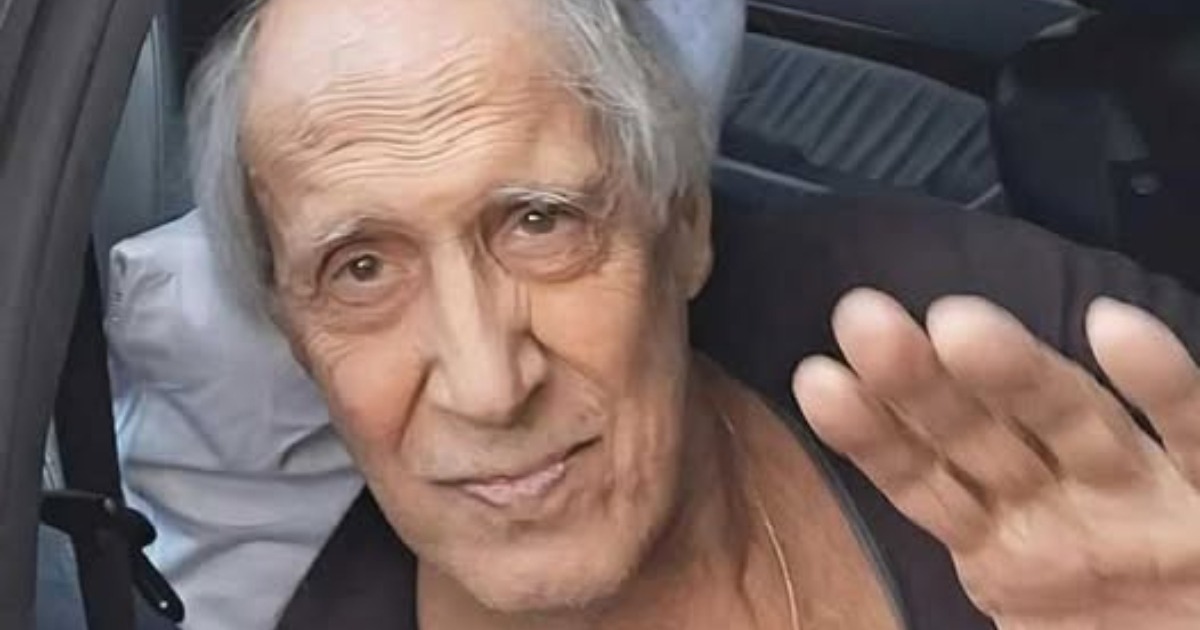 Η μυστική ζωή ενός διάσημου που λατρεύεται από εκατομμύρια πίσω από τους τοίχους της βίλας του!: Τον αναγνωρίζετε;