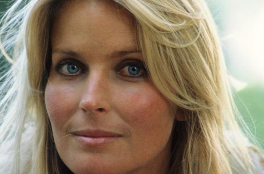  Είδωλο των ’80s, η Μπο Ντέρεκ, στα 68 της, εντυπωσιάζει τους θαυμαστές με την ακαταμάχητη, αγέραστη ομορφιά της! Δείτε τις εκθαμβωτικές φωτογραφίες της!