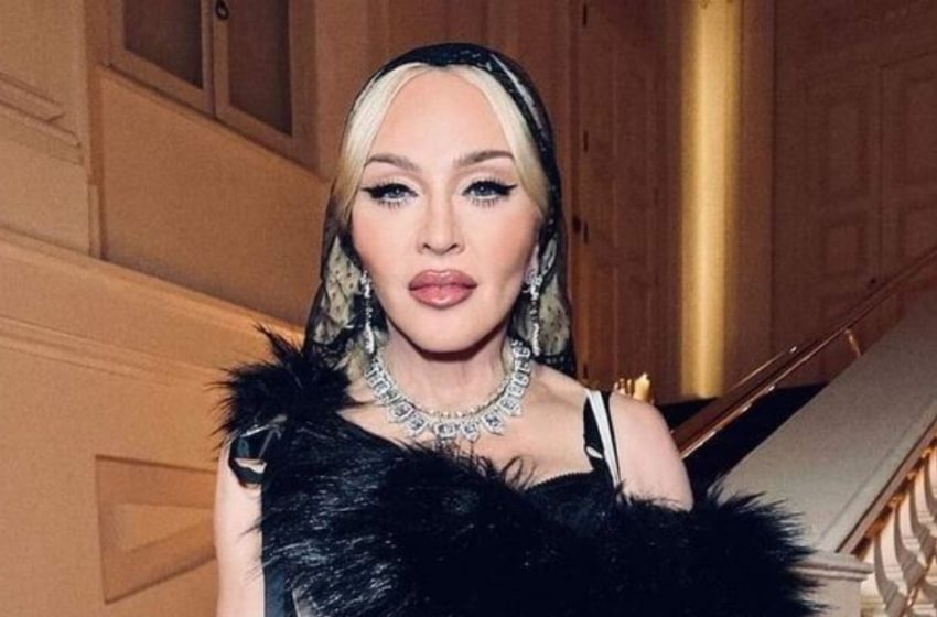  «Όχι αρραβωνιαστικός, αλλά φροντιστής» — Η 67χρονη Μαντόνα με τον νεαρό σύντροφό της και η “κοροϊδευμένη” ευτυχία της. Δείτε τις φωτογραφίες τους.