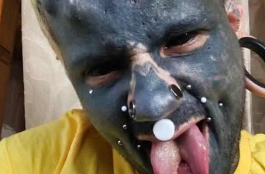 Από «συνηθισμένος άνθρωπος» σε «ζωντανό μεταλλαγμένο»: η 10ετής μεταμόρφωση του σώματος που άφησε τον κόσμο άφωνο!