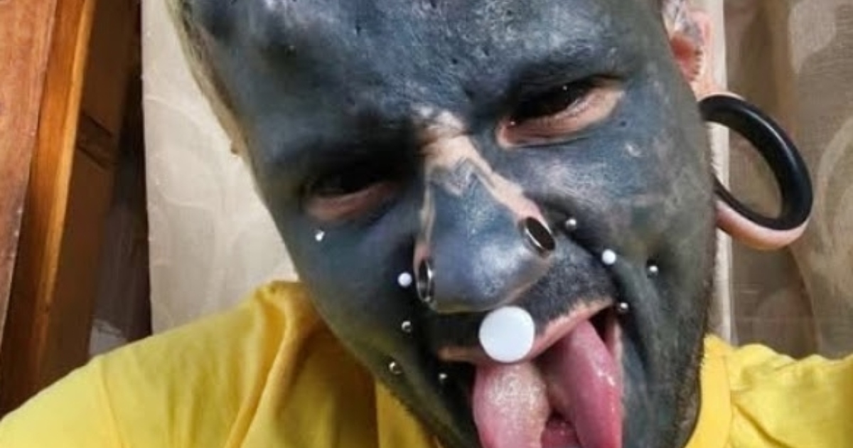 Από «συνηθισμένος άνθρωπος» σε «ζωντανό μεταλλαγμένο»: η 10ετής μεταμόρφωση του σώματος που άφησε τον κόσμο άφωνο!