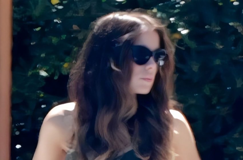  Η Αιώνια Ομορφιά Της Συνεχίζει Να Μαγνητίζει Στα 51!: Μπορείς Να Μαντέψεις Ποια Είναι Αυτή Η Σταρ;