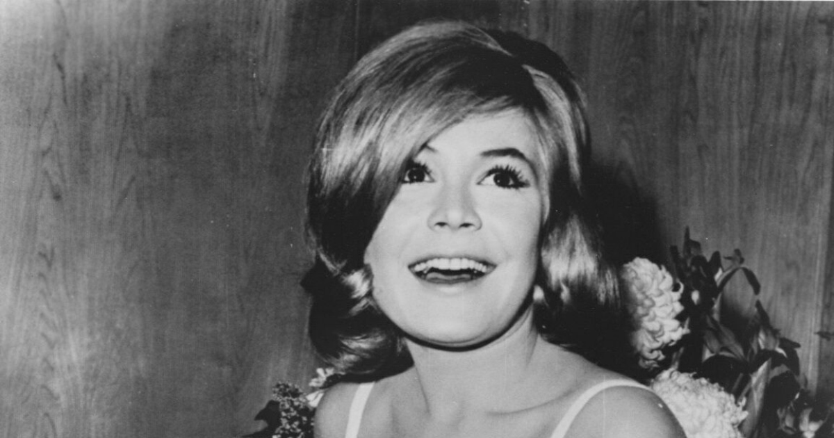 Το κορίτσι που λάτρευε ολόκληρη η Αμερική — αλλά το μυστικό πίσω από την τέλεια εικόνα της θα σε εκπλήξει! Ποια είναι;