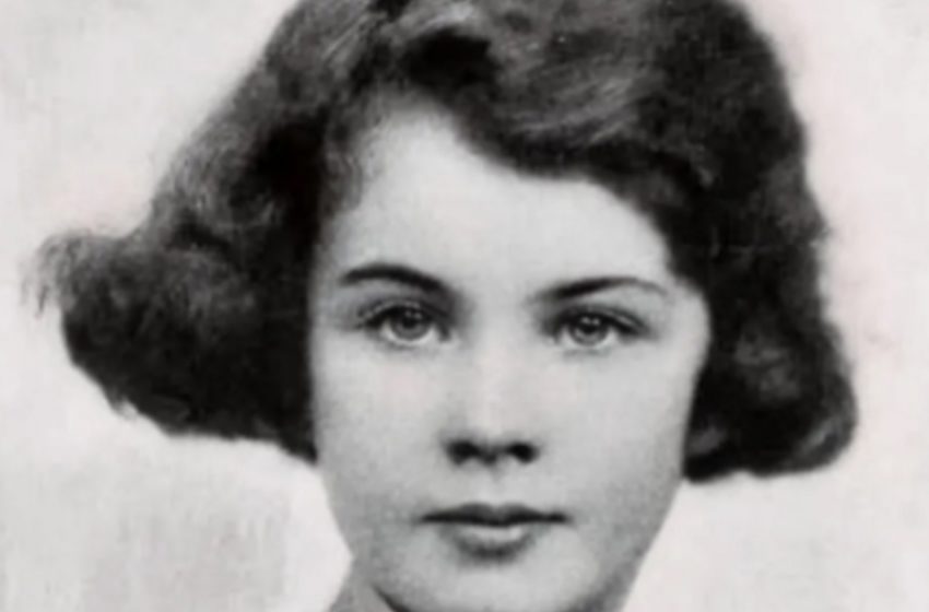  Ιστορικό Είδωλο του Χόλιγουντ στη Νεότητά της: Μπορείς να Αναγνωρίσεις Αυτό το Αστέρι Πριν τη Δόξα;